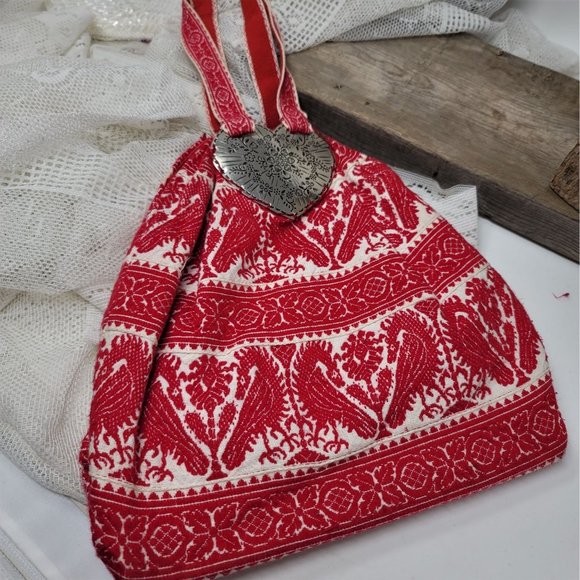 Fun Red Fabric Boho Purse w/ Metal Heart Decoration - Picture 4 of 7